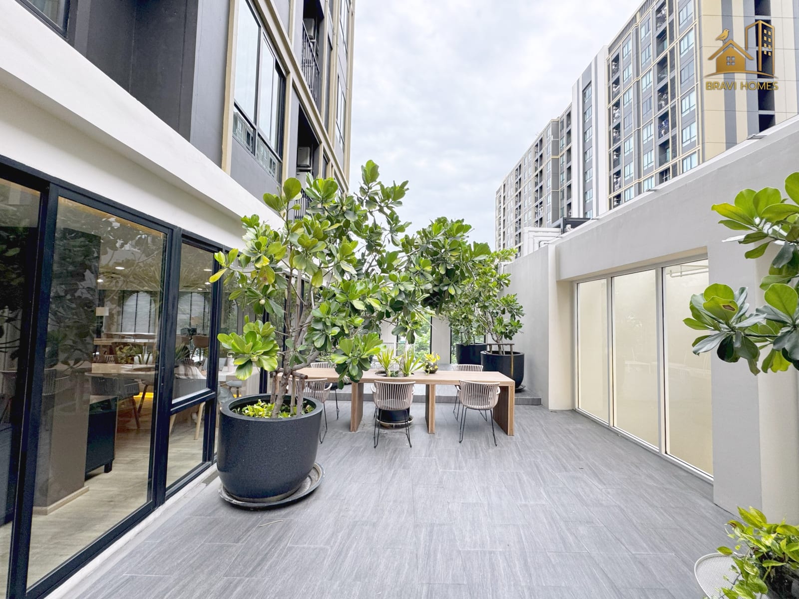 NUE CONNEX ดอนเมือง ลานสวนและพื้นที่นั่งเล่นส่วนกลาง
