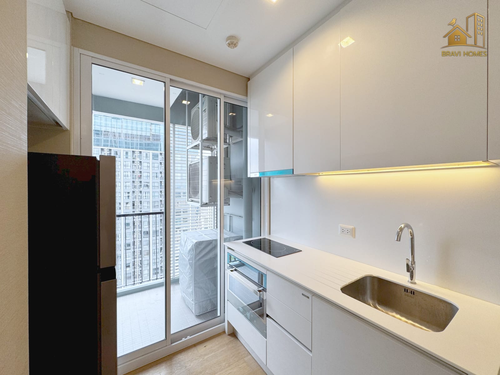The Saint Residences ห้องใหม่ 35.1 ตร.ม. ครัวบิลท์อิน เตาฝัง และประตูระเบียง